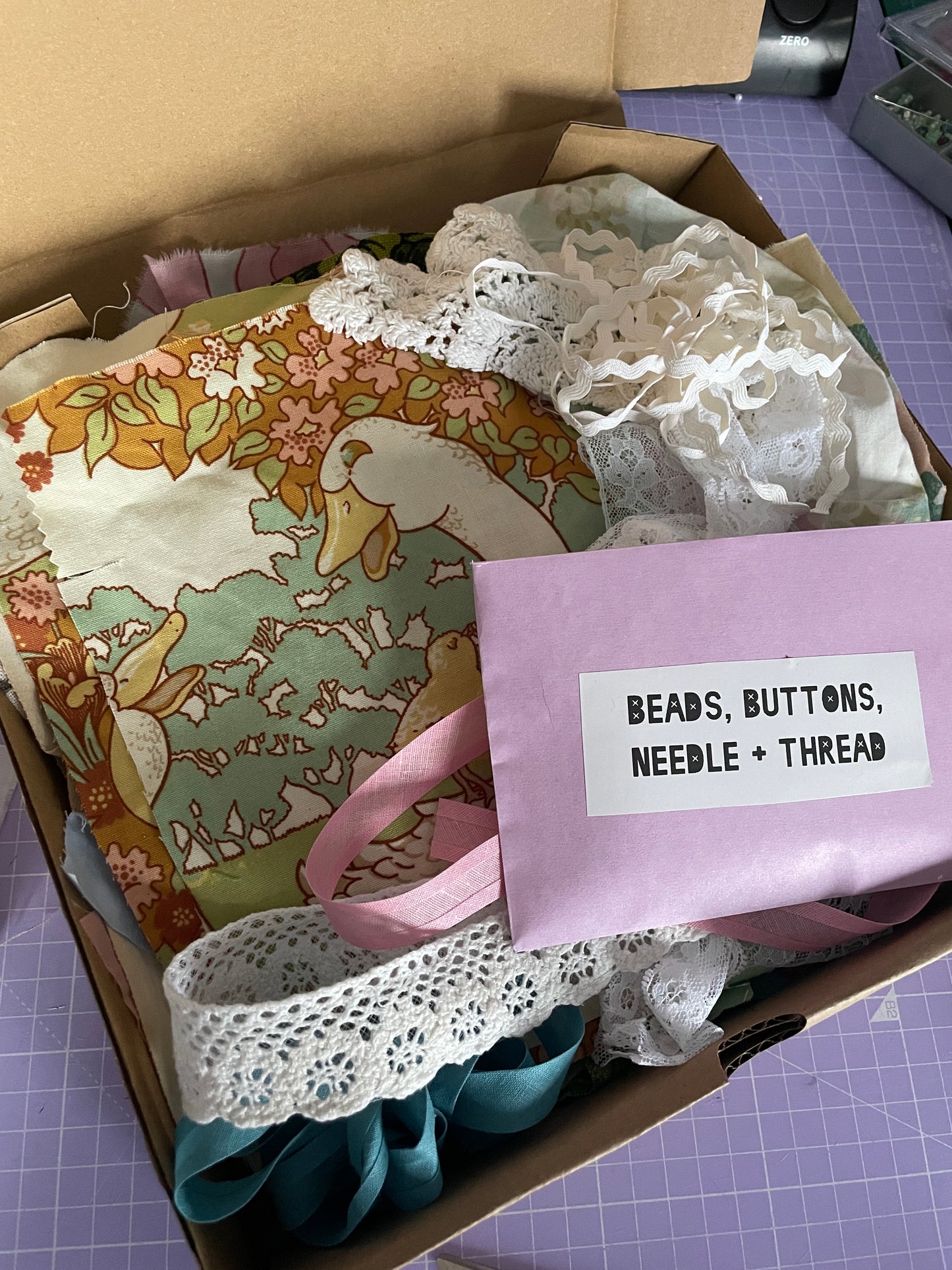 Snazzify Kit + mixed fabric patch mending kit - 5