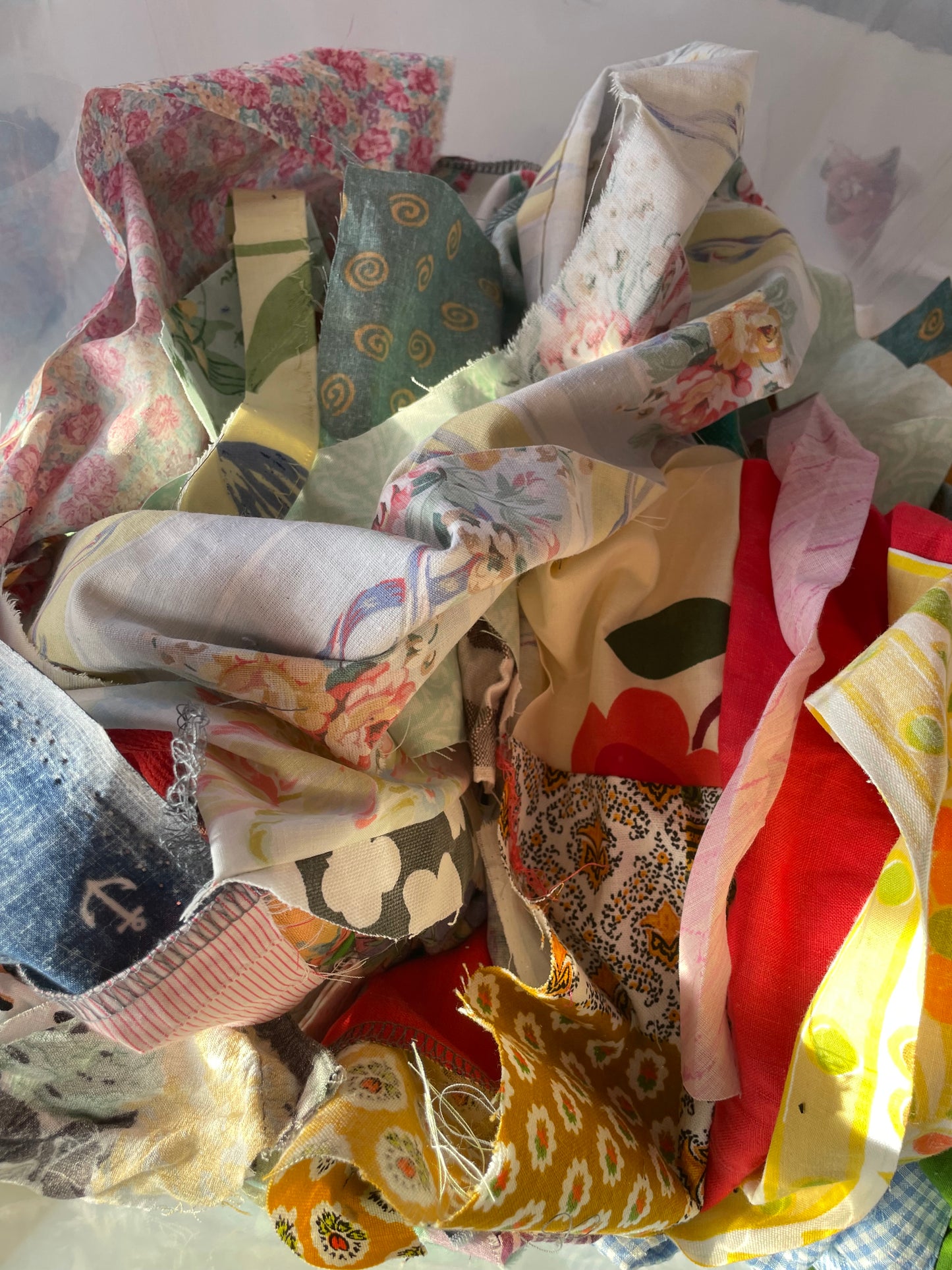 1KG Mixed Fabric Scrap Bag